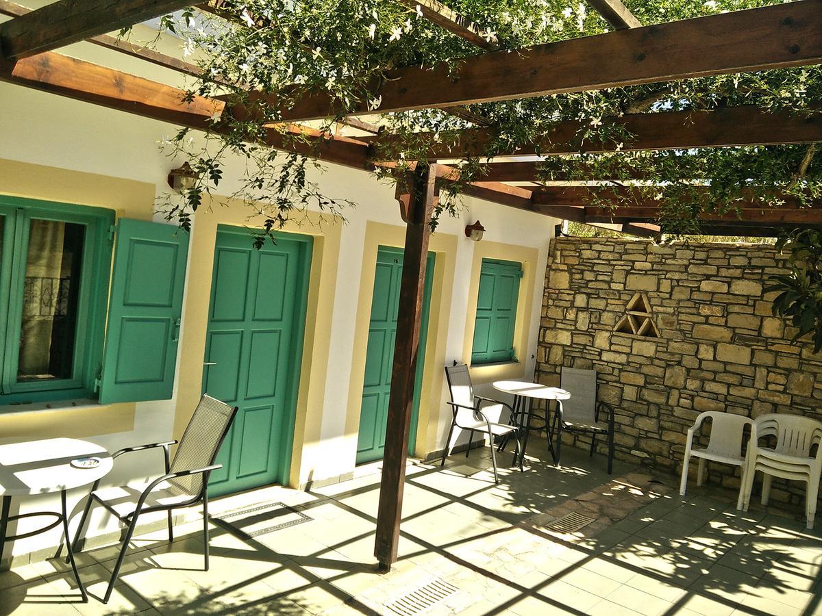 Dimitris Villa Hotel Matala Buitenkant foto