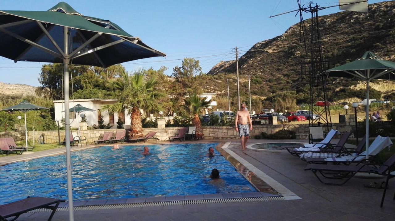 Dimitris Villa Hotel Matala Buitenkant foto