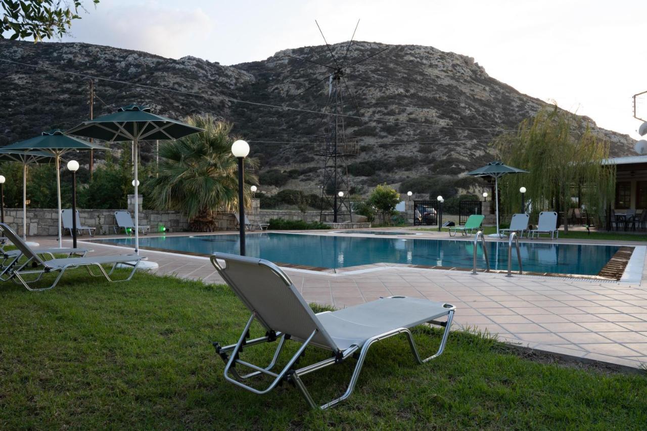 Dimitris Villa Hotel Matala Buitenkant foto
