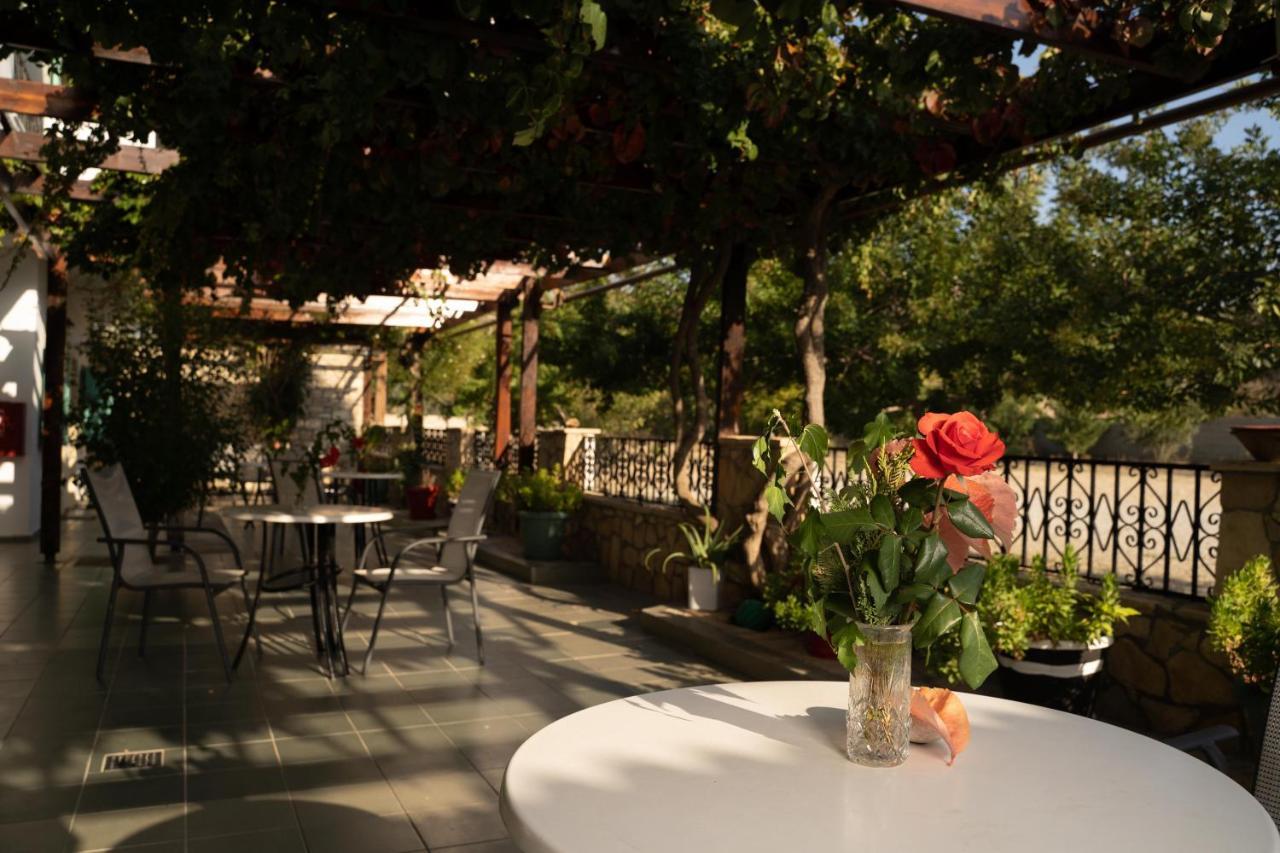 Dimitris Villa Hotel Matala Buitenkant foto