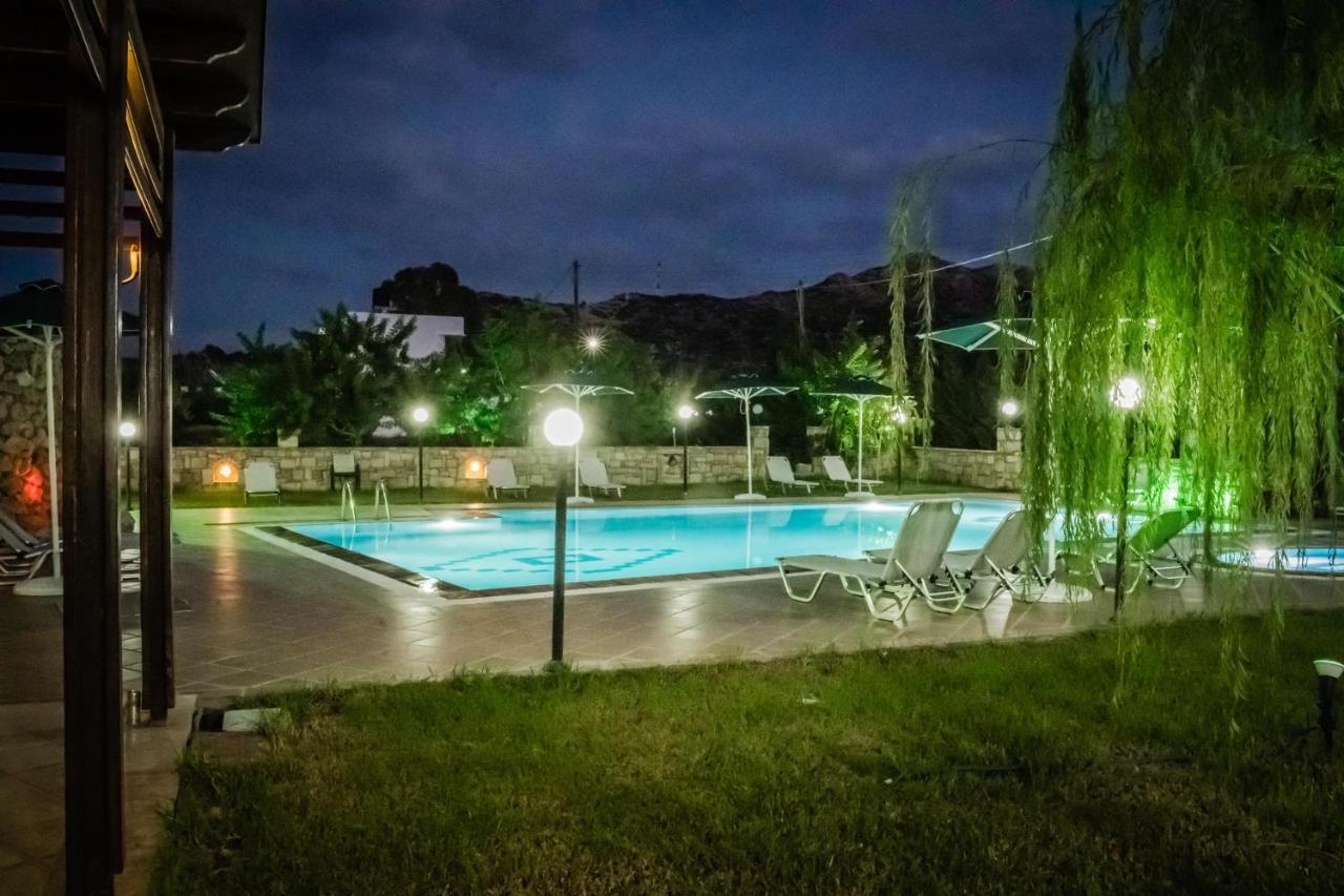Dimitris Villa Hotel Matala Buitenkant foto