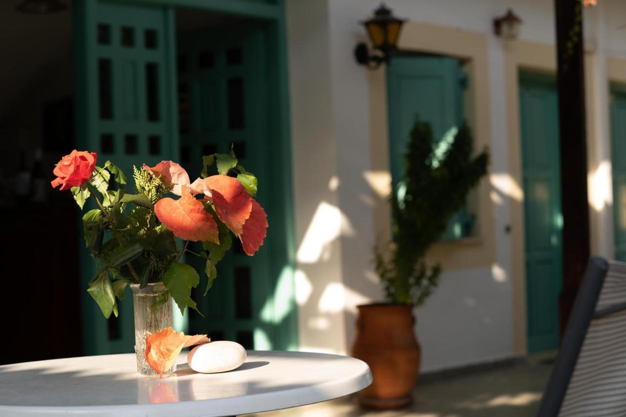 Dimitris Villa Hotel Matala Buitenkant foto