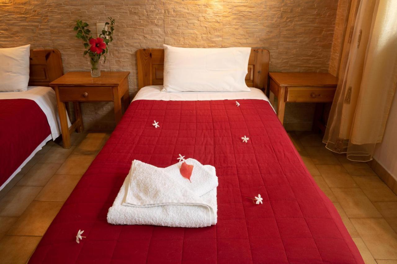 Dimitris Villa Hotel Matala Buitenkant foto