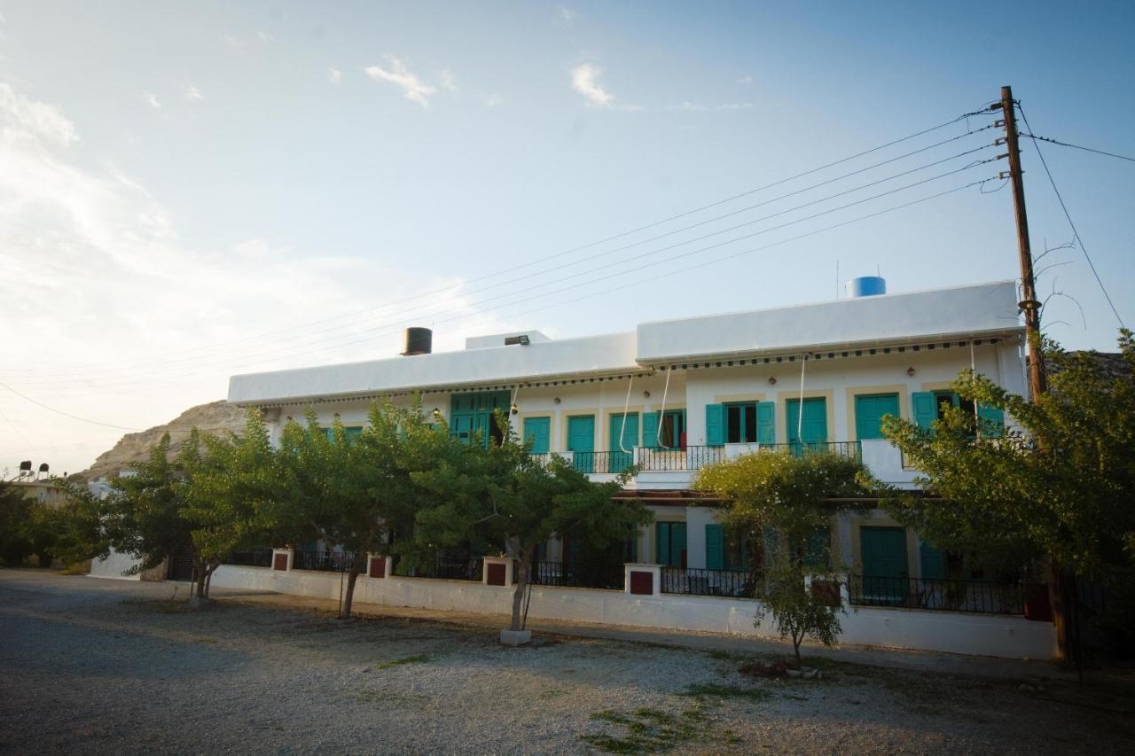 Dimitris Villa Hotel Matala Buitenkant foto