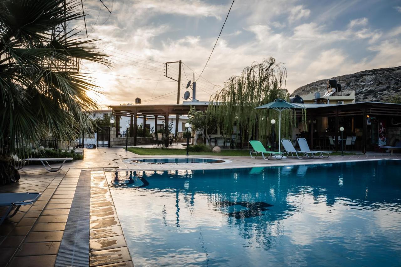 Dimitris Villa Hotel Matala Buitenkant foto